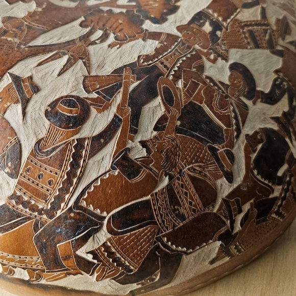 Vintage Large Hand Carved Peruvian Gourd Folk Art Bowl - Picture 4 of 13